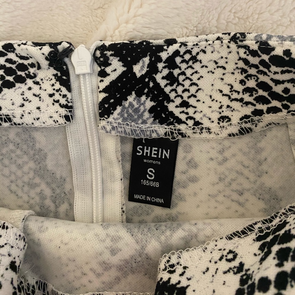 Snakeskin Skort - Picture 5 of 5